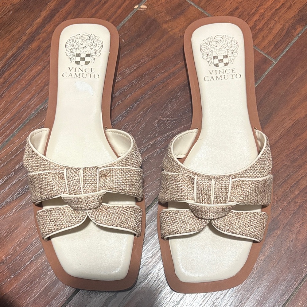 Vince Camuto Women's Cream and Tan Sandals